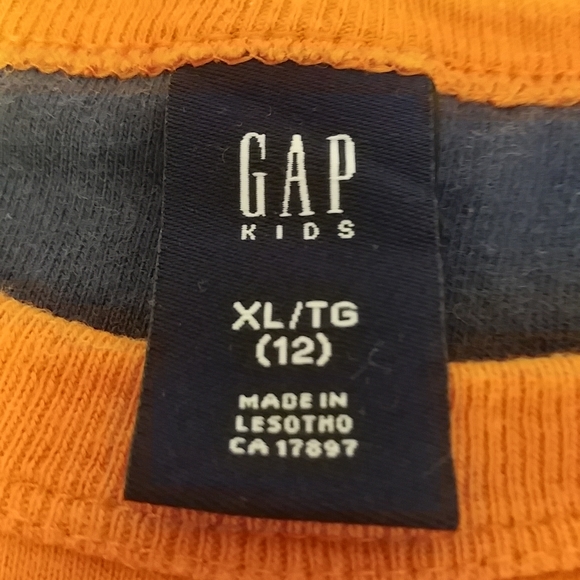 GAP Kids T-Shirt (Size XL, 12) - Picture 2 of 2